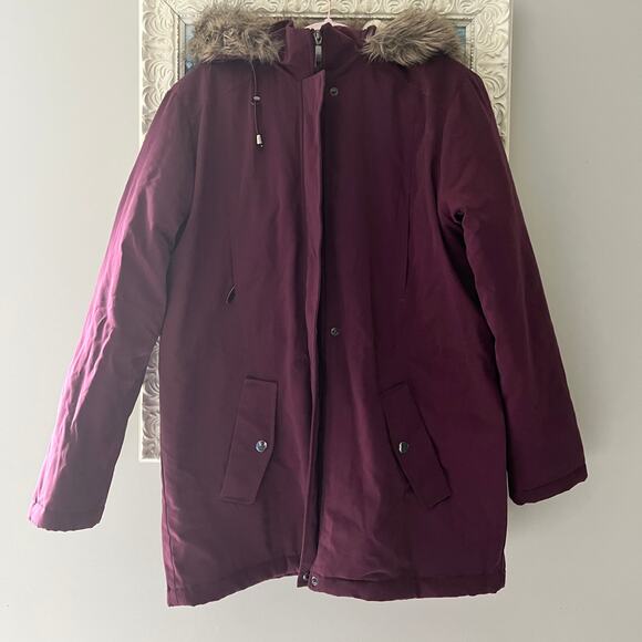 Basics Women’s Winter Coat hood Sz Large maroon Sherpa zip button pockets - Picture 2 of 10